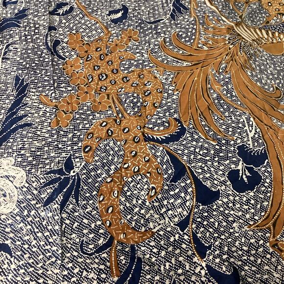 The Asia Society Handmade Cotton Rectangular Tablecloth - 90x40” Flowers & Birds - Picture 4 of 8